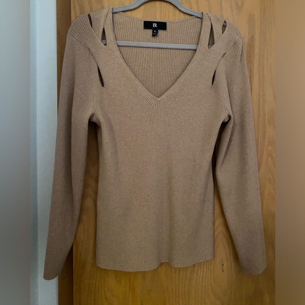 Banana Republic tan sweater with cutouts at shoulder